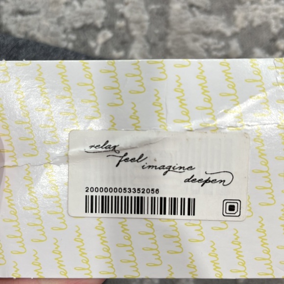 Lululemon Contour Tank Size 6 - Picture 5 of 5